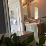 Unique 3bed - Generous Terrace - Apartman