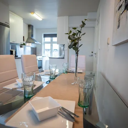 Apartment Unique 3bed - Generous Terrace - *